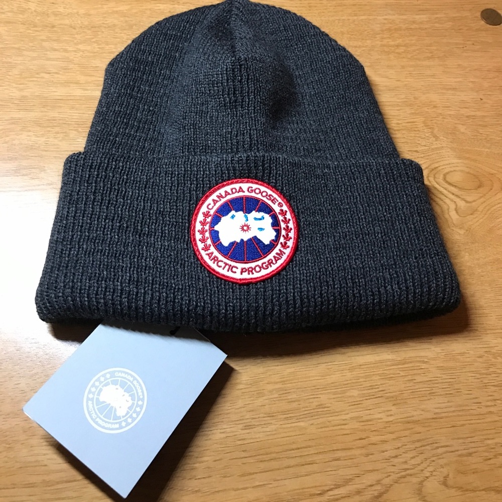 NWT Canada Goose hat