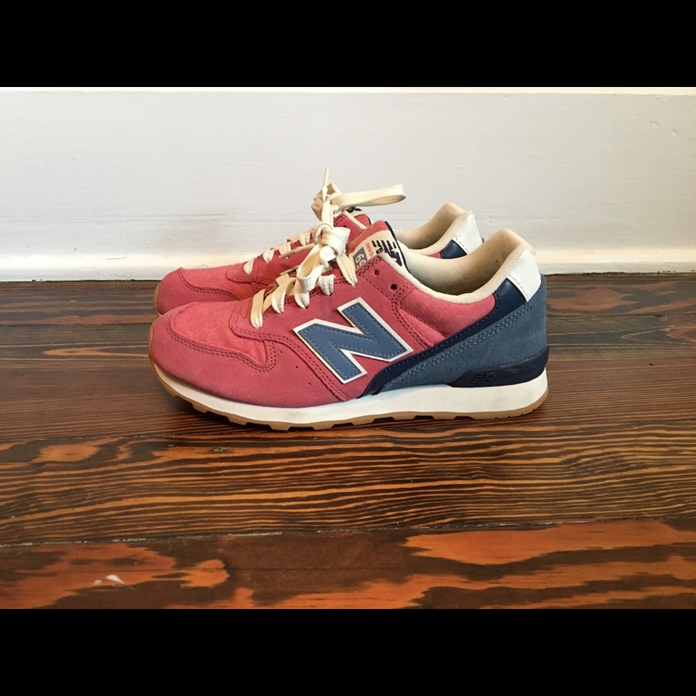 New Balance 696 sneakers