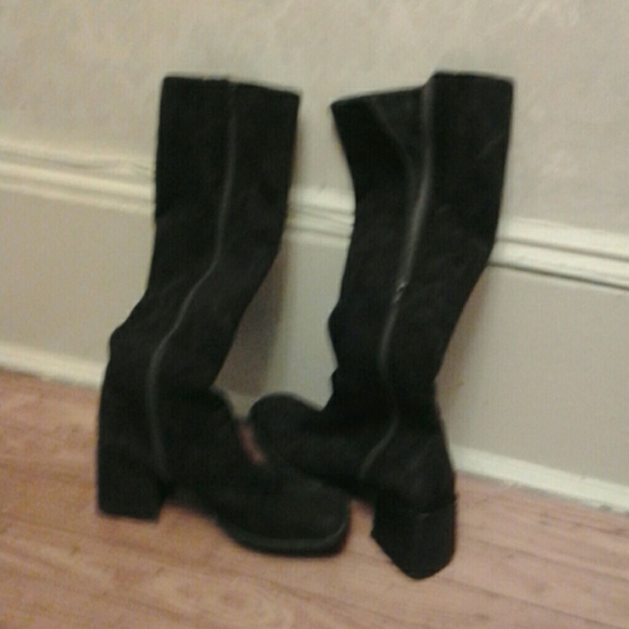 Boot - Picture 4 of 4