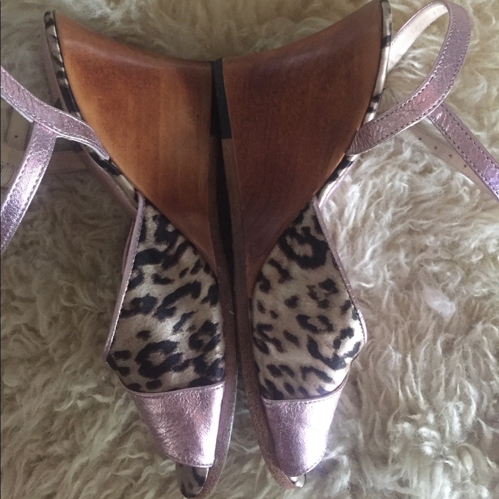 🐆Beautiful wooden heels!!🐆✨
