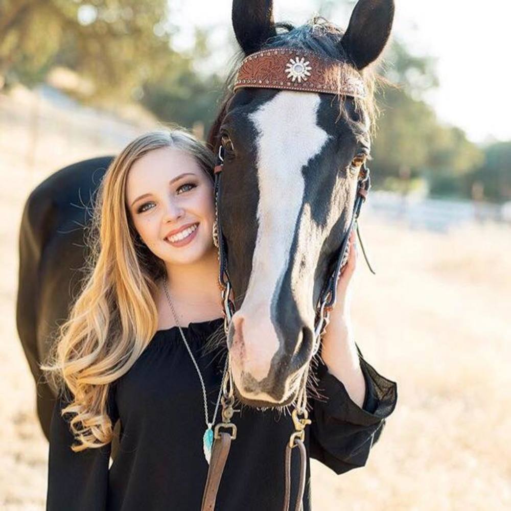 Meet your Posher, Kaitlynn