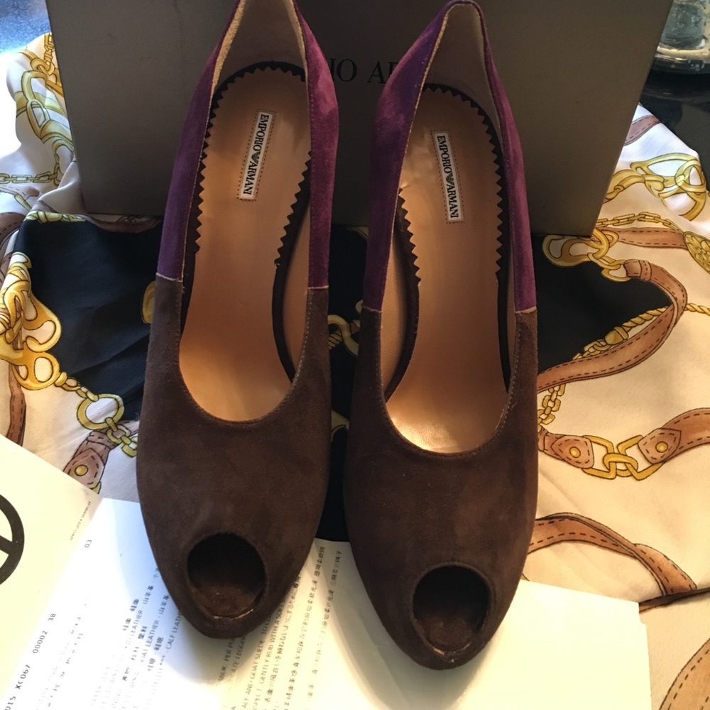 ✨NEW✨ Emporium Armani Peep-toe Suede Pumps