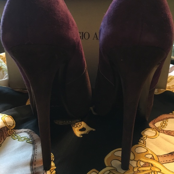 ✨NEW✨ Emporium Armani Peep-toe Suede Pumps - Picture 3 of 4