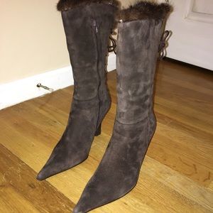 Luichiny Women’s brown suede wedge boot