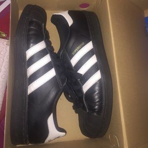 Black adidas superstar shoes
