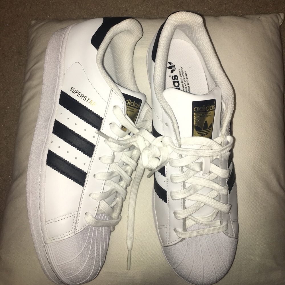 Adidas superstars