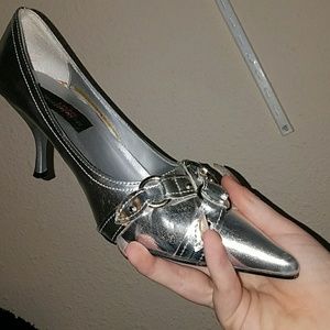 Pointed heels