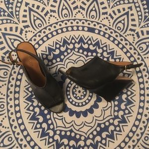 NINE WEST SIZE 8 Black peep toe wedge heel shoes