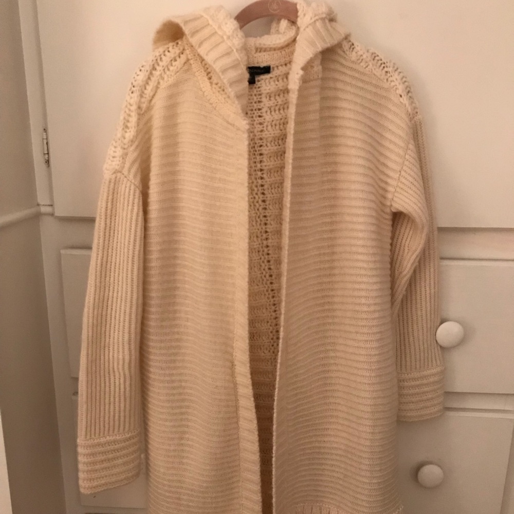 Banana Republic ivory cardigan