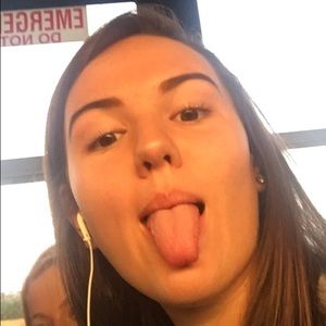 Meet your Posher, Catie