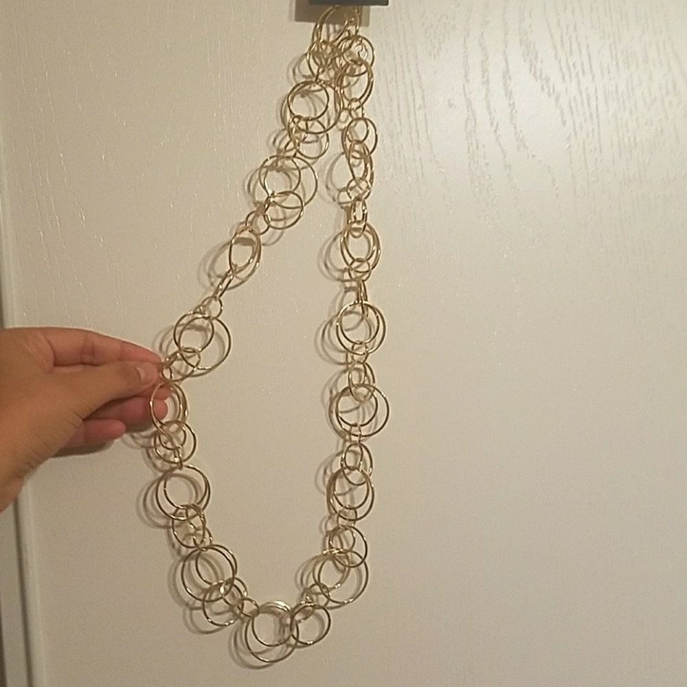 Gold circle necklace