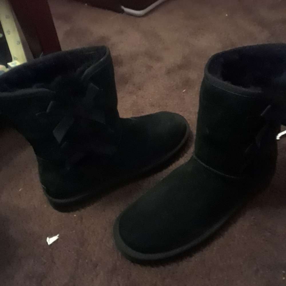 Boots - Picture 4 of 4