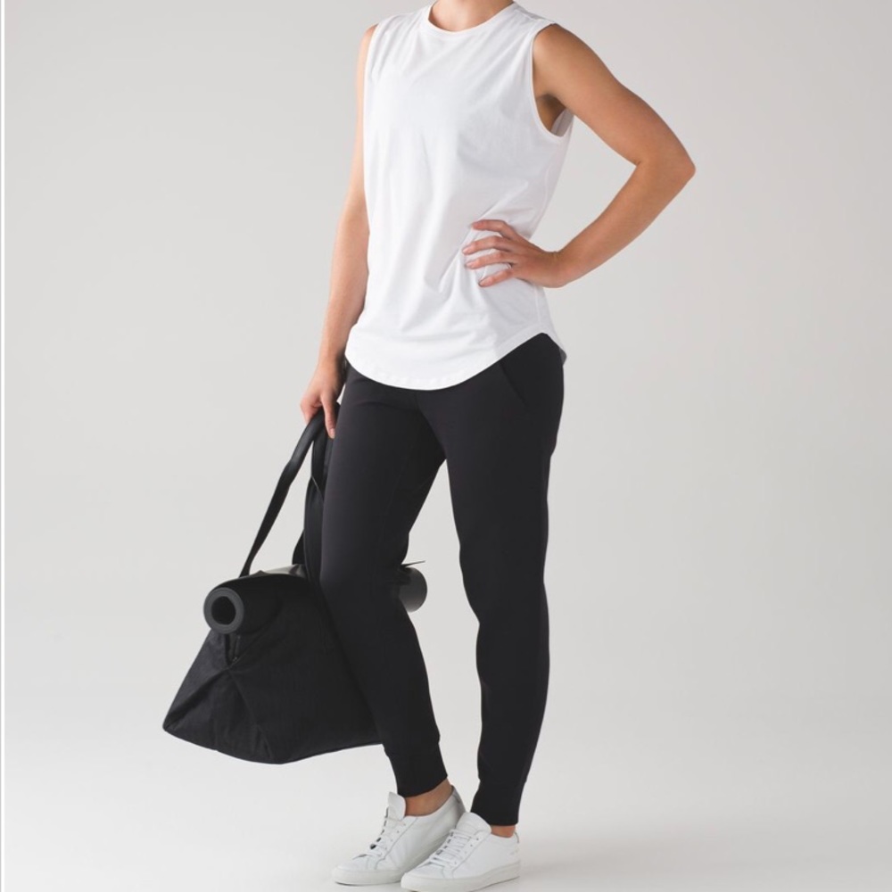 Lululemon Embrace the Space Pant