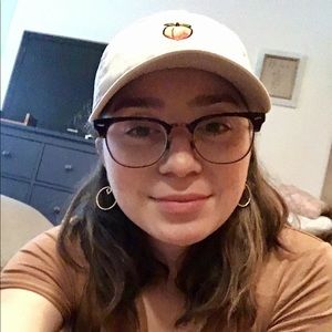 Meet your Posher, Karla