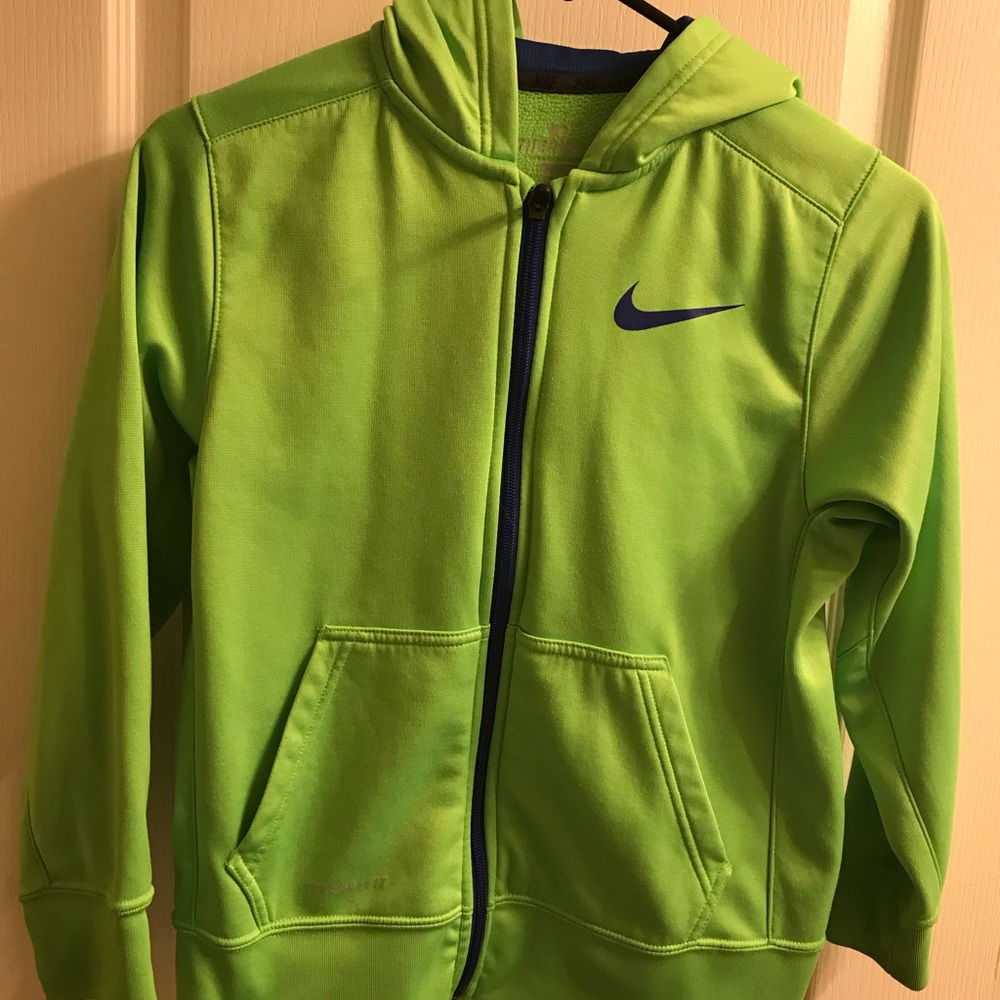Nike jacket boys