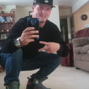 Meet your Posher, Dustin