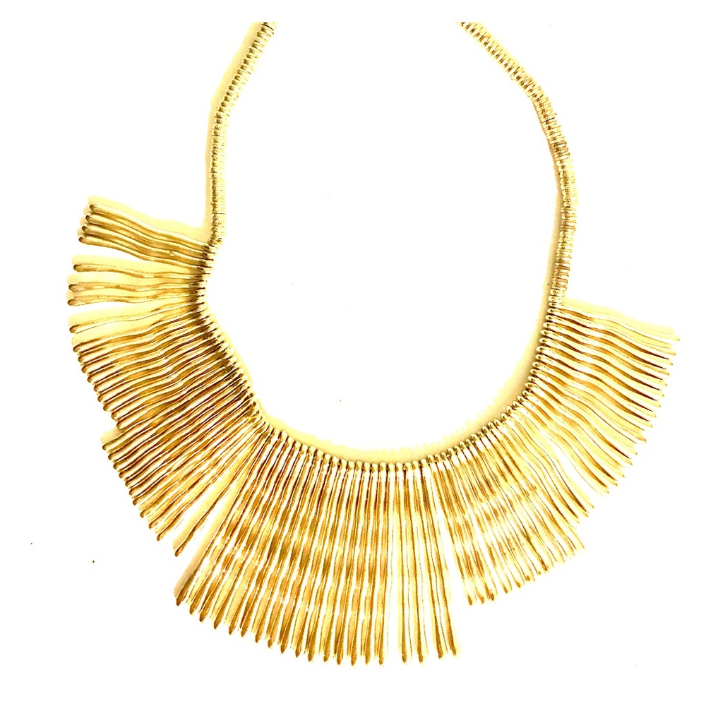 Gold statement necklace with adjustable length