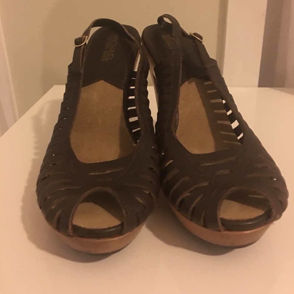 Michael Kors Brown Leather Wood Sole Size 9