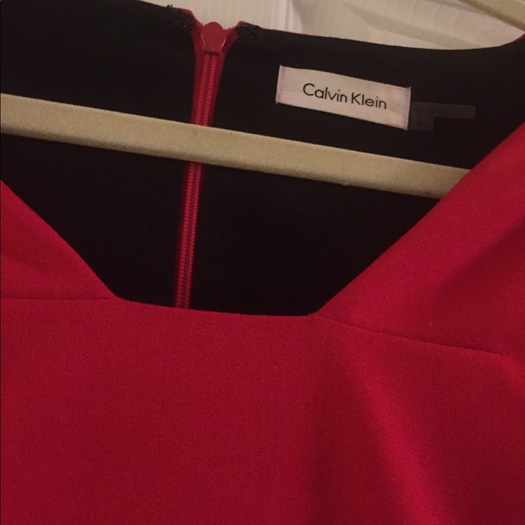 Calvin Klein Size 4 Red Sheath - Picture 2 of 3