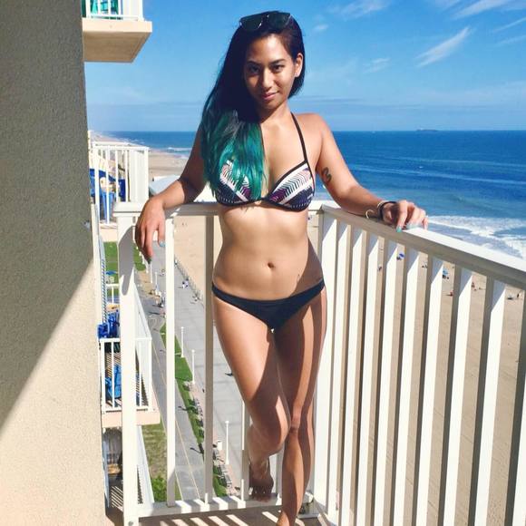 Meet your Posher, Vy - Picture 1 of 1