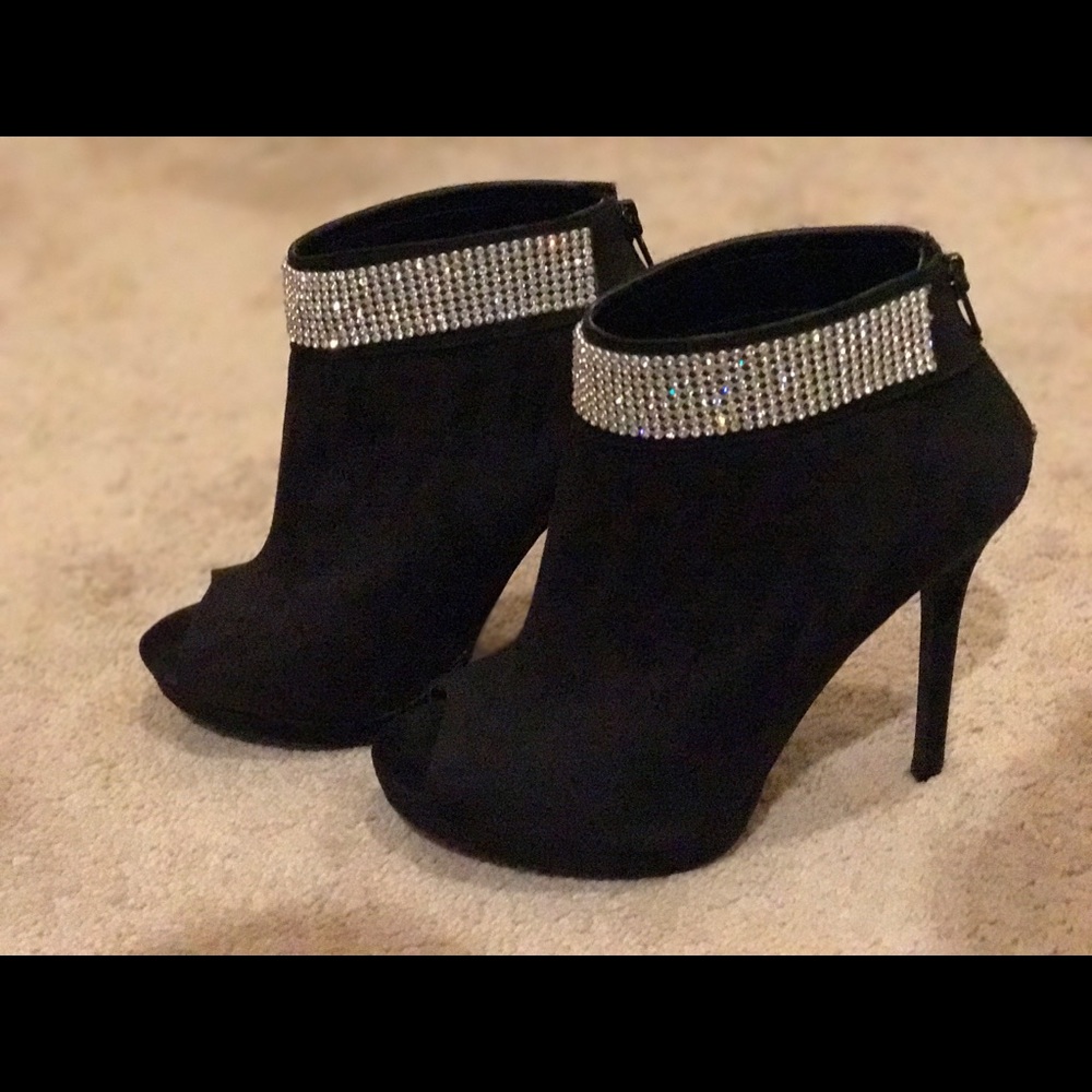 I.Miller Black Booties