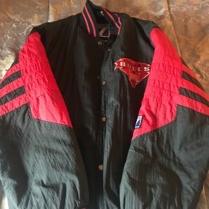 Bulls windbreaker