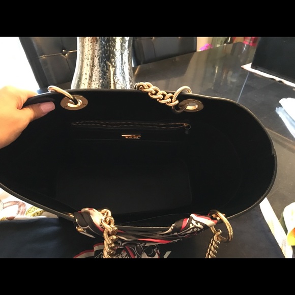 DKNY handbag - Picture 2 of 4