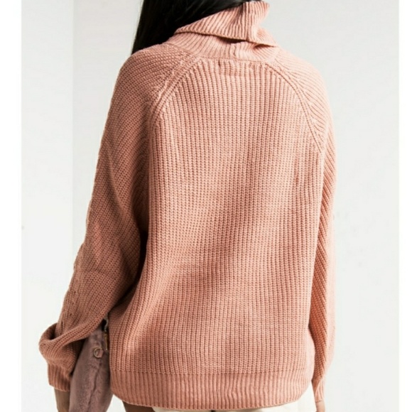 💋1 LEFT💋COZY BLUSH PINK SWEATER - Picture 2 of 4
