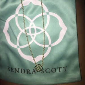Kendra Scott necklace