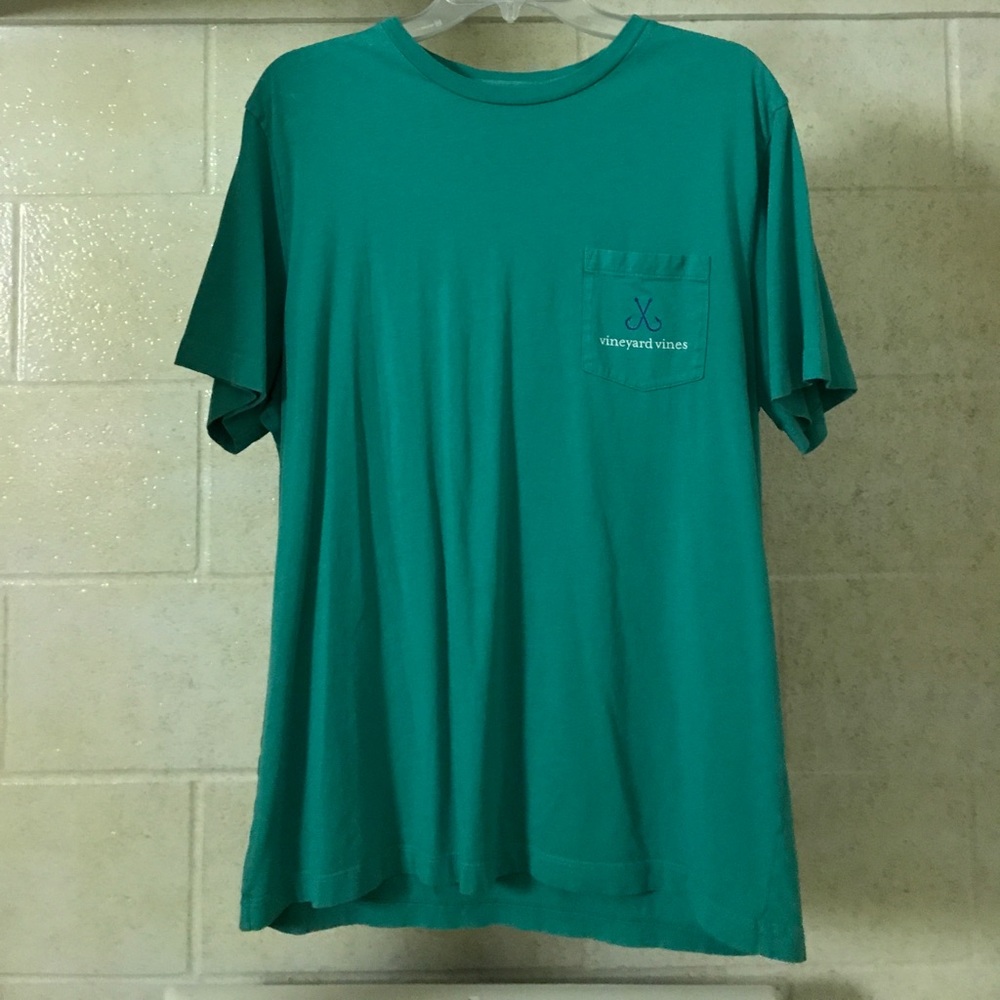 Vineyard Vines T-shirt