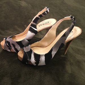 Guess heel