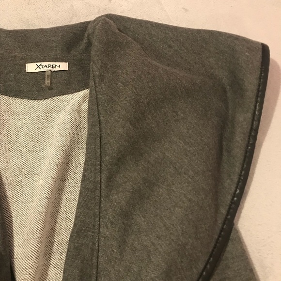 SOLD-Xtaren Gray Blazer - Picture 4 of 5