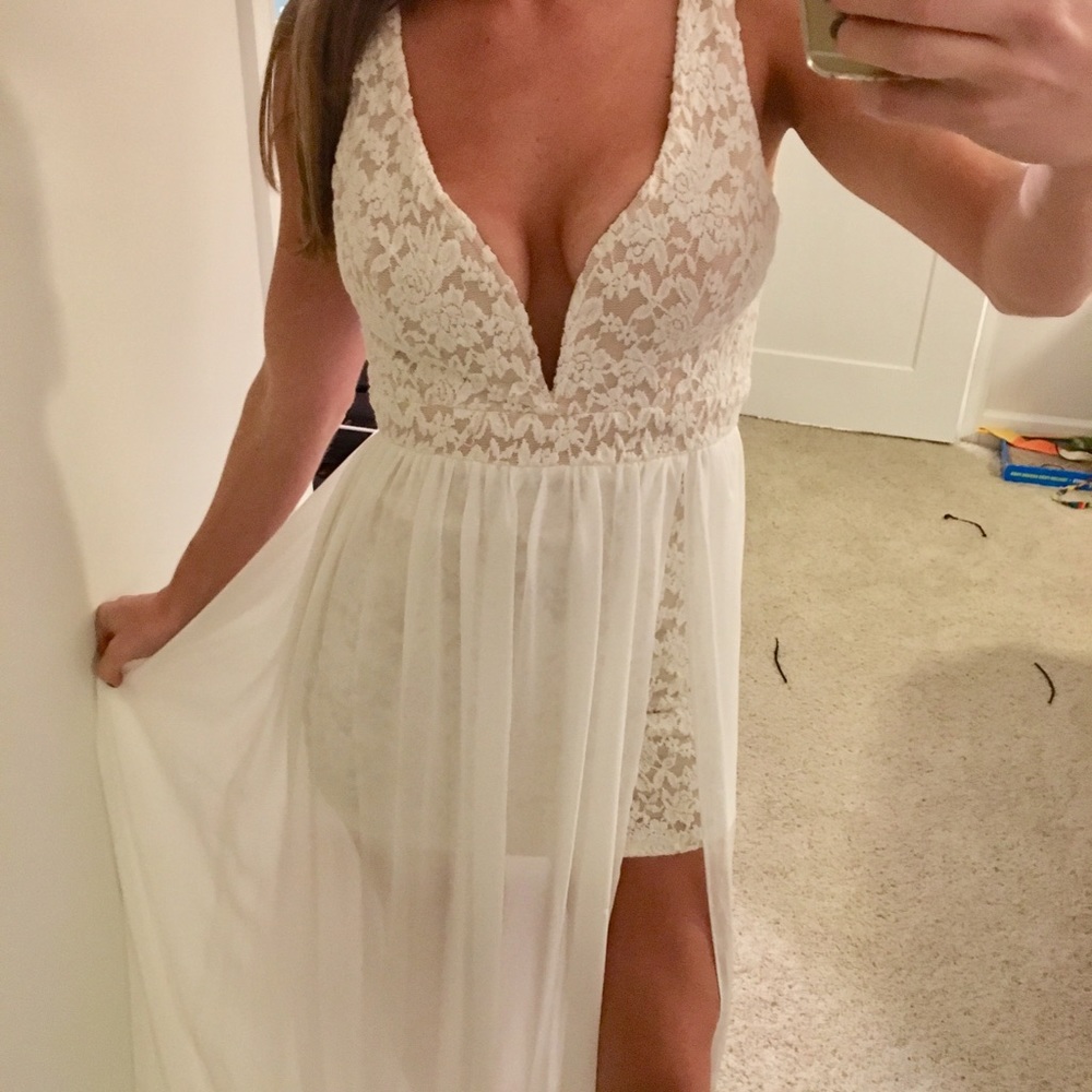 Ivory Lace Maxi Dress | Small