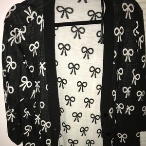 Bow cardigan !