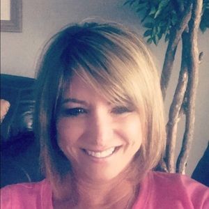 Meet your Posher, Elaine