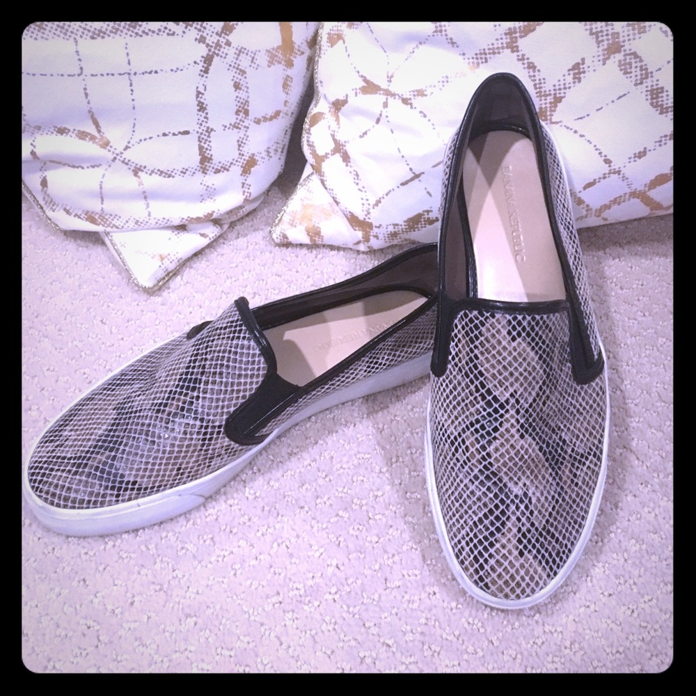 Banana Republic Snakeskin Print Slip Ons