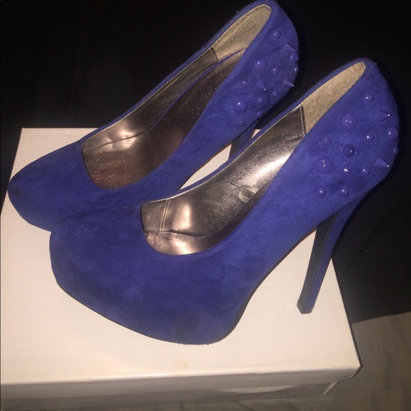 Heels - Picture 2 of 2