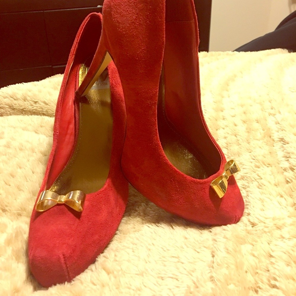 Dolce Vita Red Pump with Gold Bow