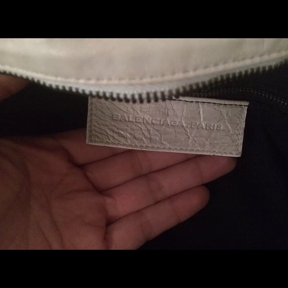 💯% Authentic BALENCIAGA CityChic Hobo Handbag - Picture 6 of 8