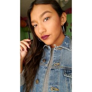 Meet your Posher, Joscelin