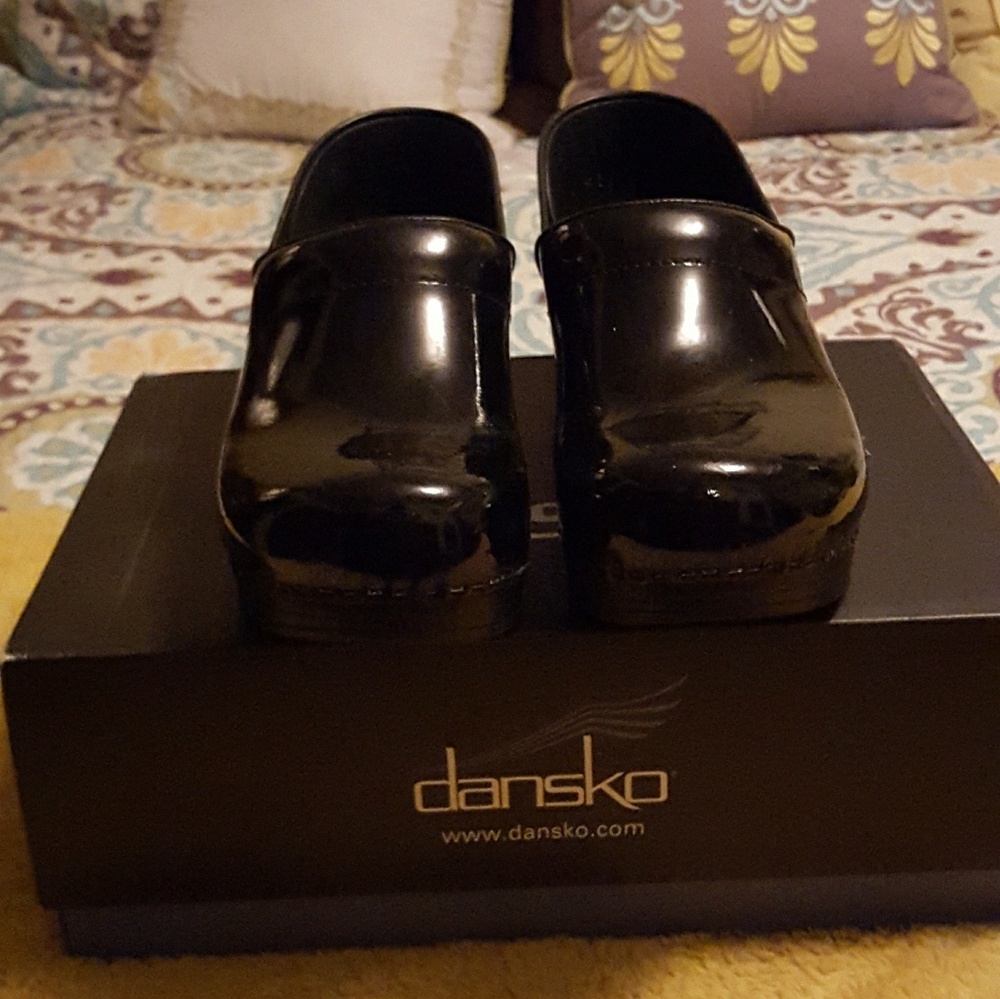 Dansko Patent Leather professional shoes