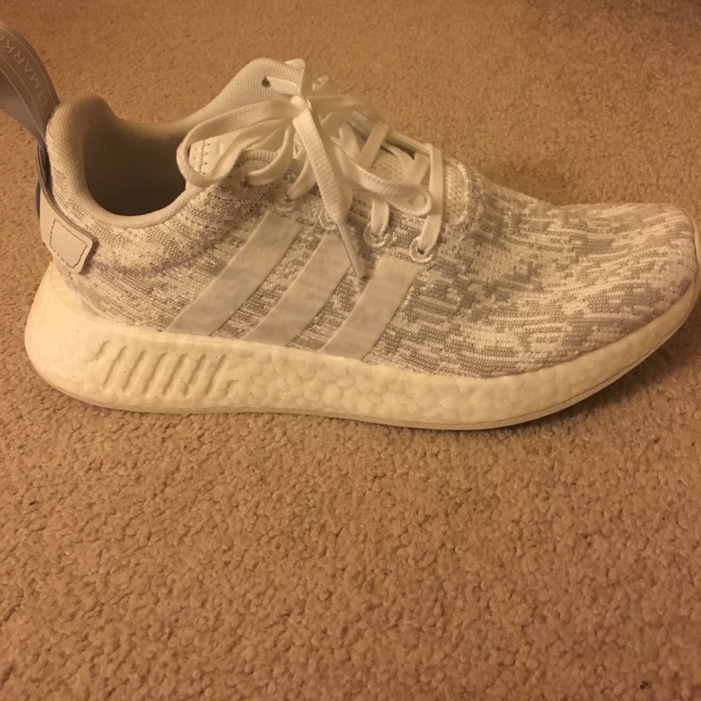 Women’s Adidas NMD R 2