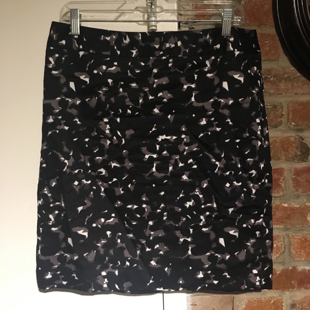 LOFT Pencil Skirt Size 8