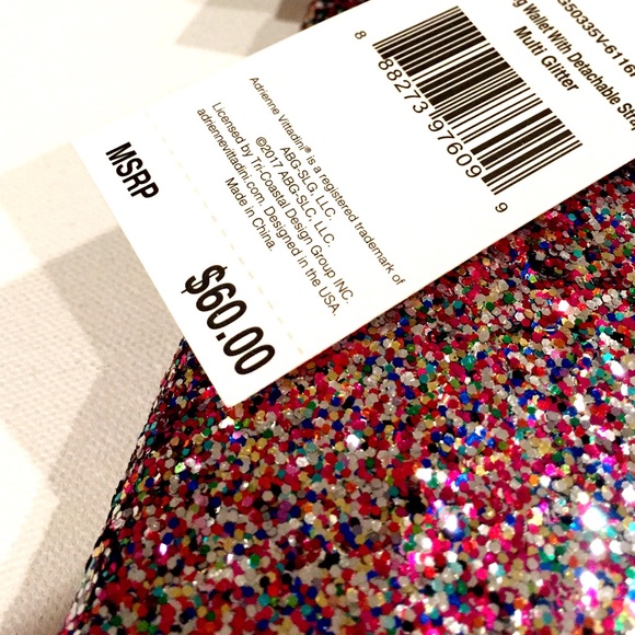 👛 New Adrienne Vittadini Wristlet FIRM PRICE - Picture 3 of 7