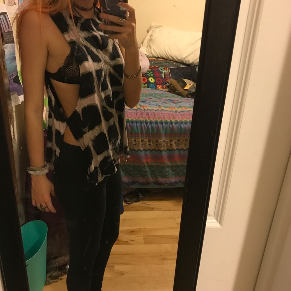 Obey tank