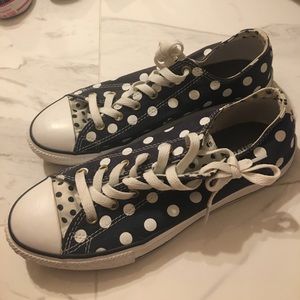 Converse polka dots blue white