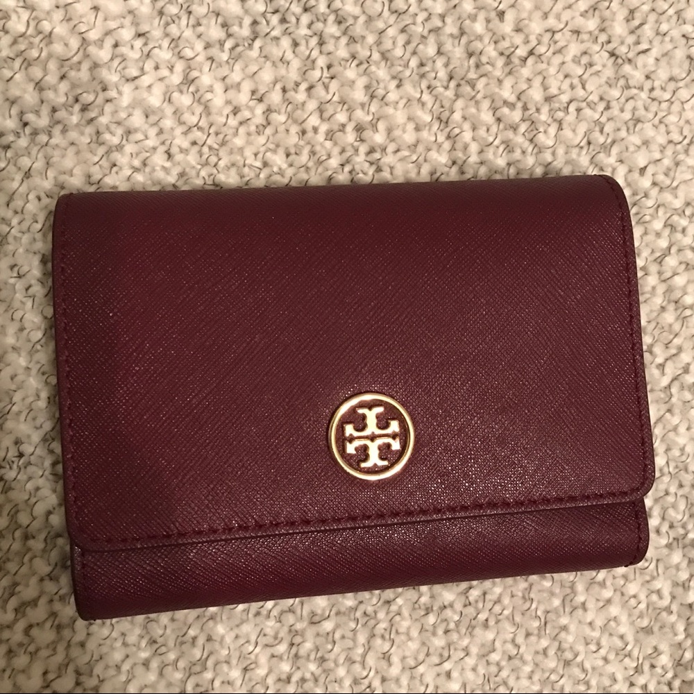 Tory Burch Robinson wallet