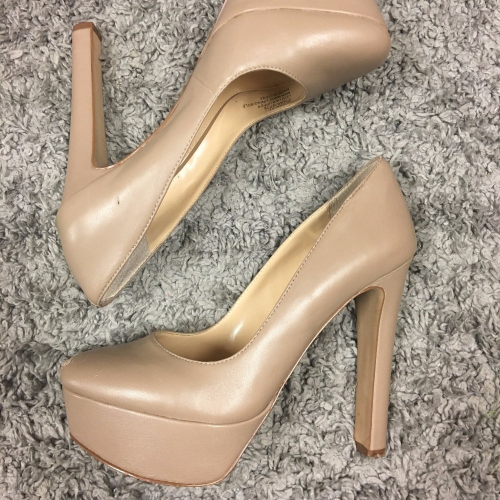 Nude Jessica Simpson Waleo Heels