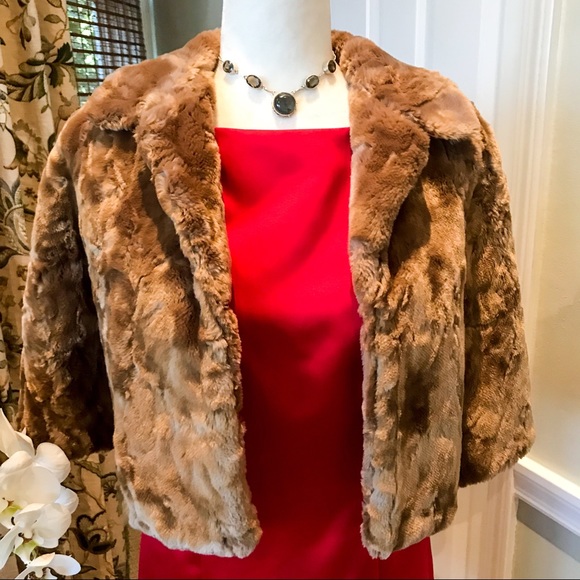 Trina Turk Faux Fur Capelet - Picture 1 of 5