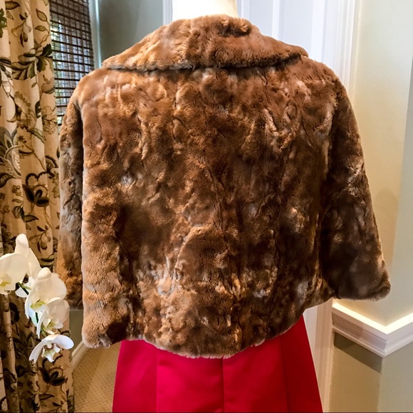 Trina Turk Faux Fur Capelet - Picture 2 of 5